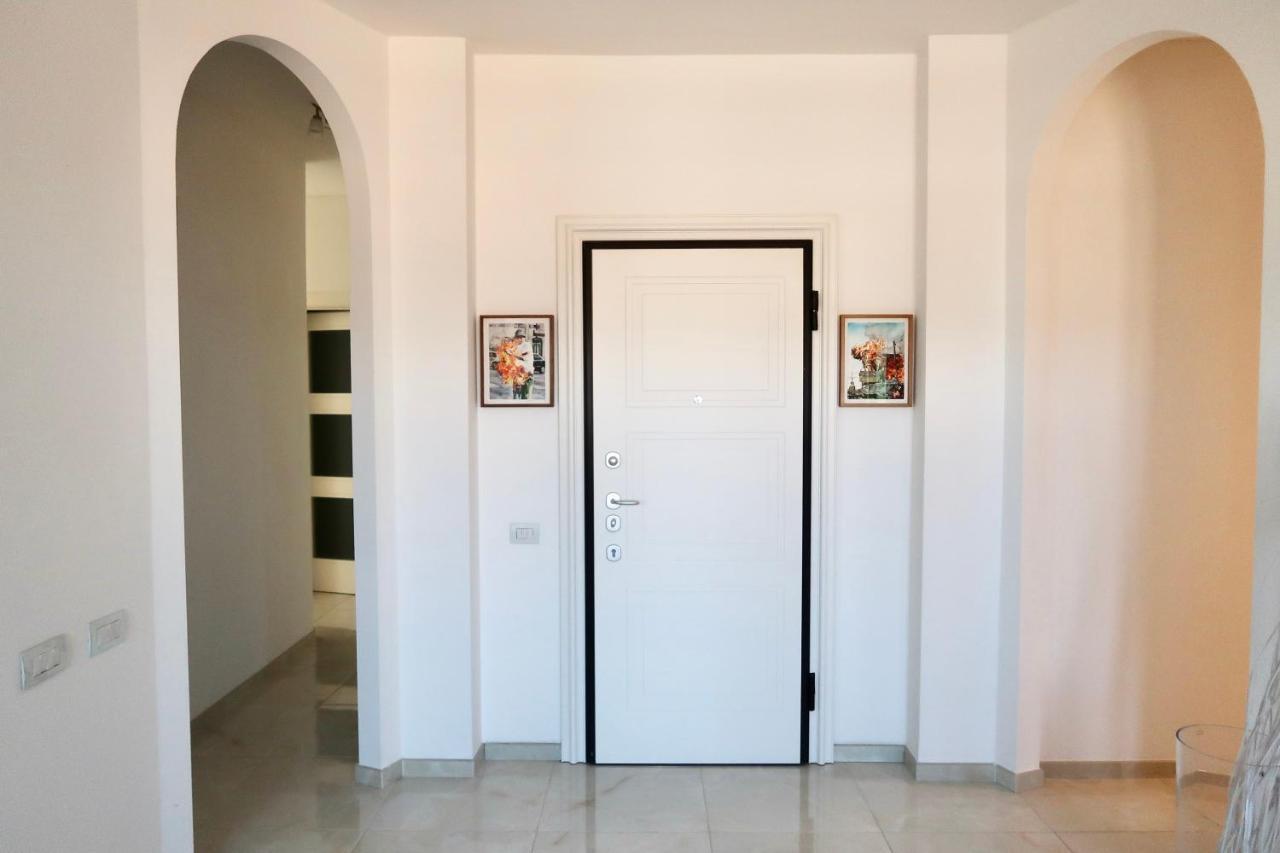Lux 180Sqm Flat - Entire Last Floor Milano Exterior foto