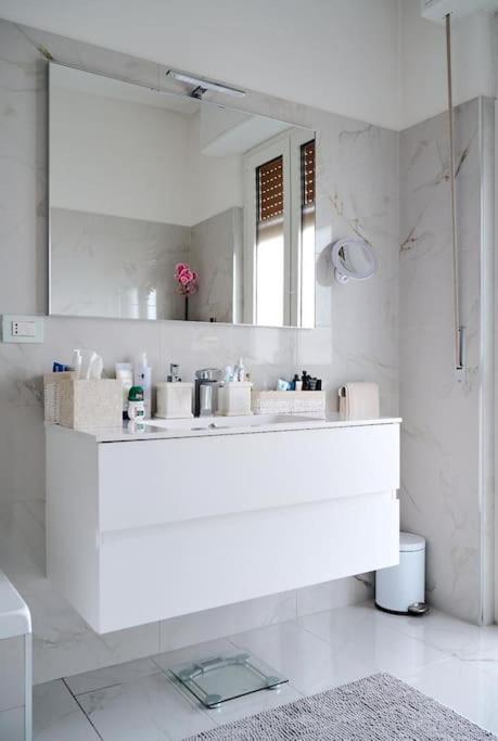 Lux 180Sqm Flat - Entire Last Floor Milano Exterior foto